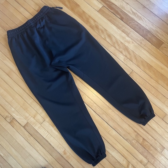 Nike Dri-Fit Jogger Athletic Pants Zippered Tech Pocket Black - Picture 5 of 11